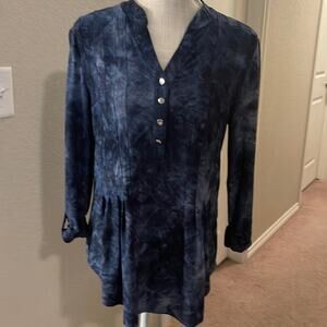 Women’s Established 1962 Textured Tie Dye Blouse Size Medium